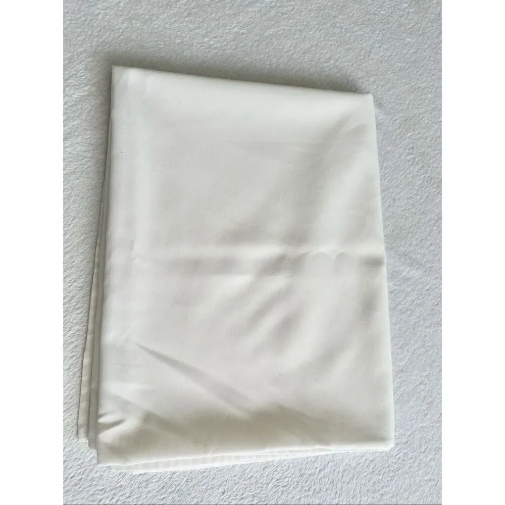 Better Yet by Best - a visa product - white table cloth - 52 x 69 inches